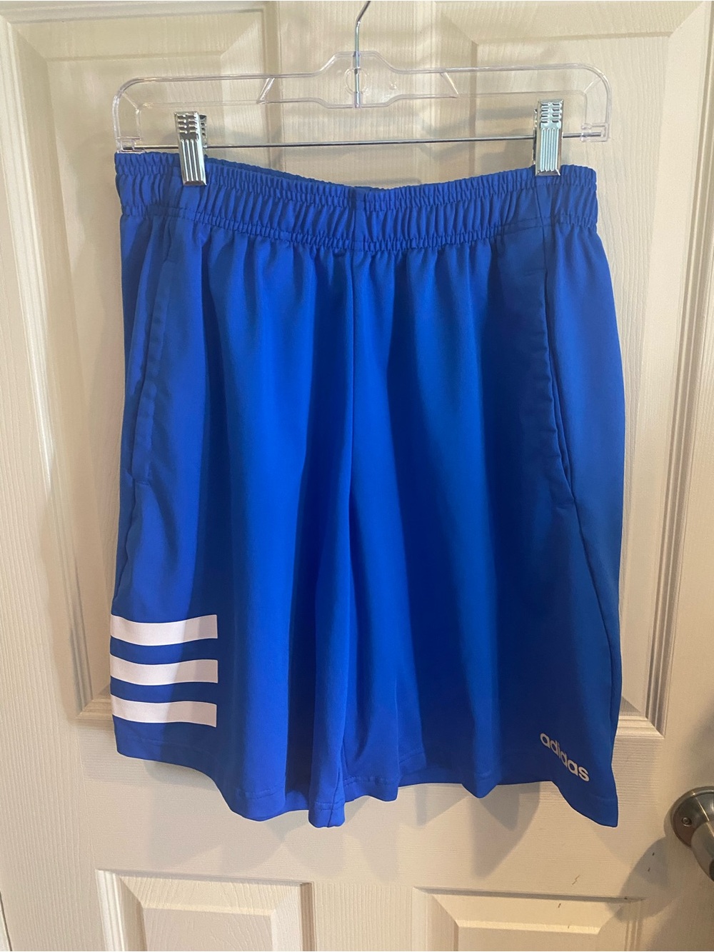 Adidas Men's Club Tennis 3-Stripes Shorts in royal blue. size large